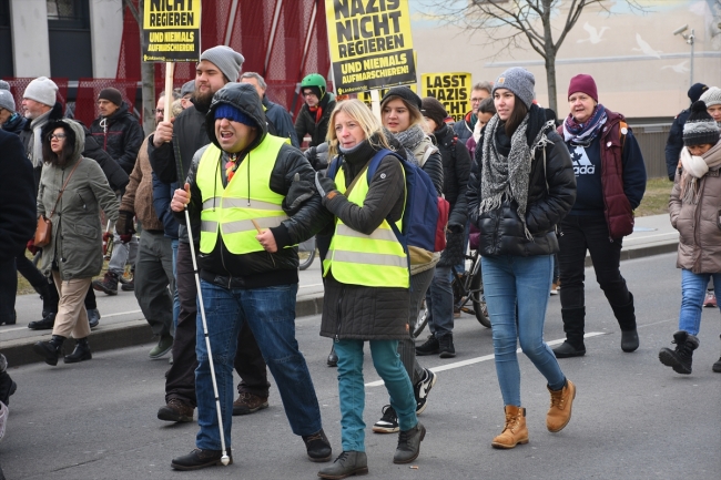 Avusturya’da aşırı sağcı parti karşıtı gösteri