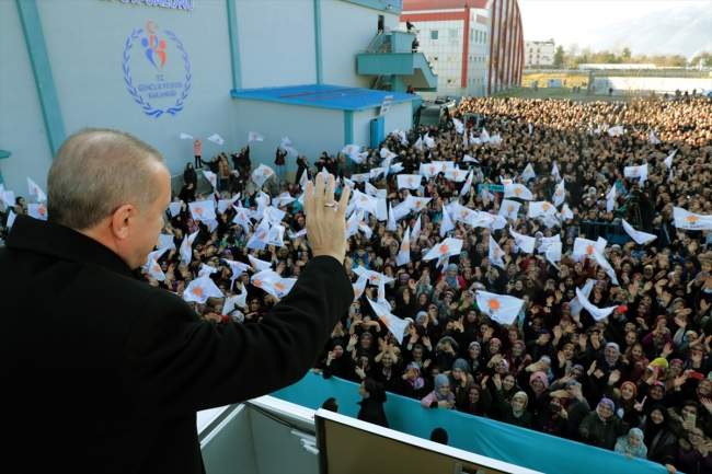 Cumhurbaşkanı Erdoğan: Terör örgütlerini gömerek bugünlere geldik