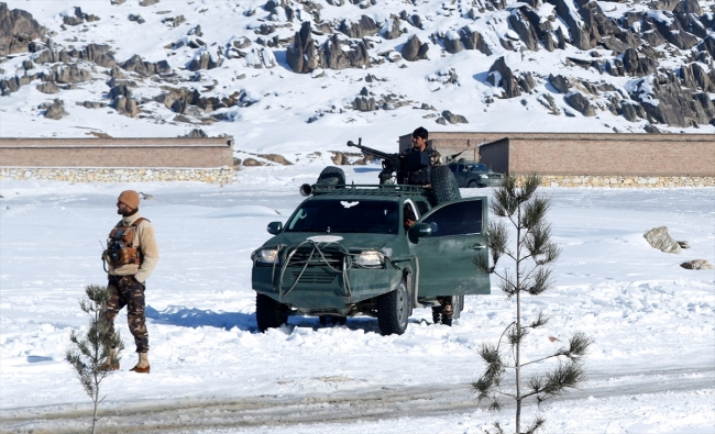 Afganistan'da askeri eğitim merkezine terör saldırısı