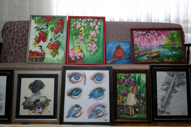 Kas hastası genç umutlarını tuvale yansıtıyor