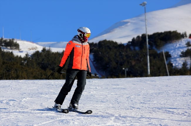 Sömestir yoğunluğu Palandöken'deki turizmcileri sevindirdi