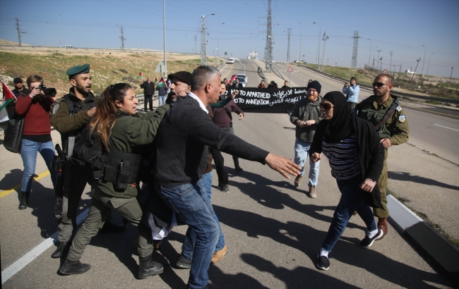 İsrail güçlerinden "ırkçı yol" protestosuna müdahale