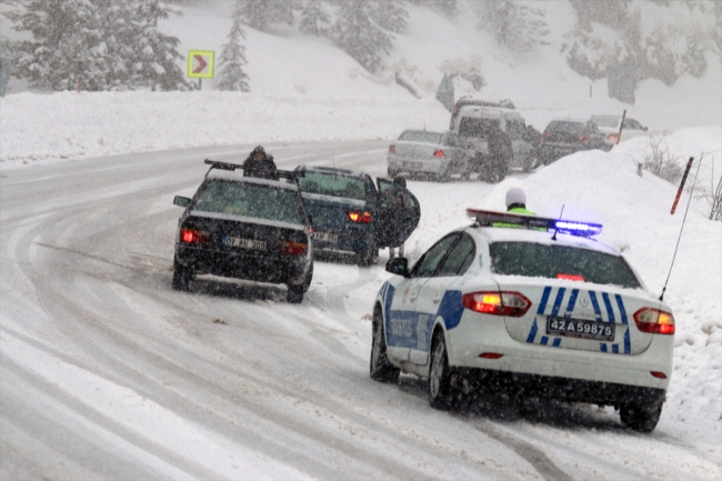 Seydişehir-Antalya kara yolu ulaşıma kapandı