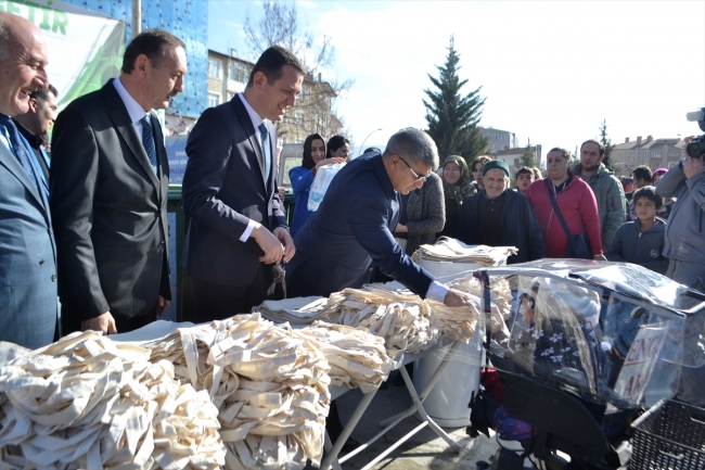 20 dakikada 11 bin plastik şişe toplandı