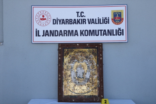 Diyarbakır'da Roma dönemine ait tablolar ele geçirildi