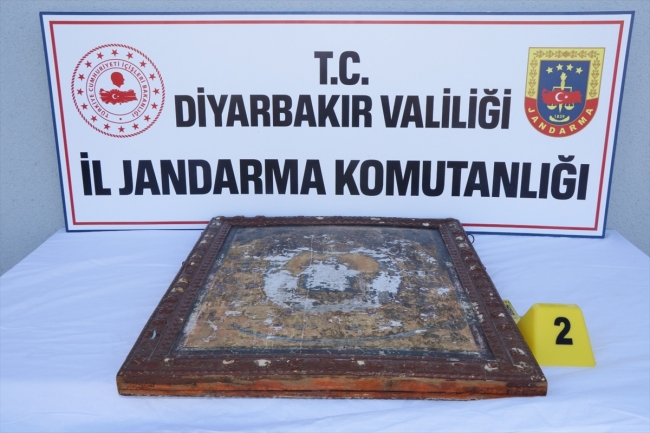 Diyarbakır'da Roma dönemine ait tablolar ele geçirildi