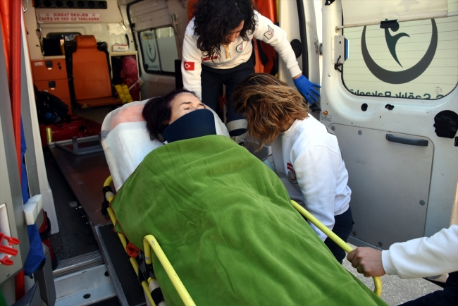 Sanatçı Fatma Girik hastaneye kaldırıldı