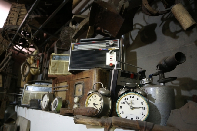 Antika tutkusuyla 2 bin eşya topladı