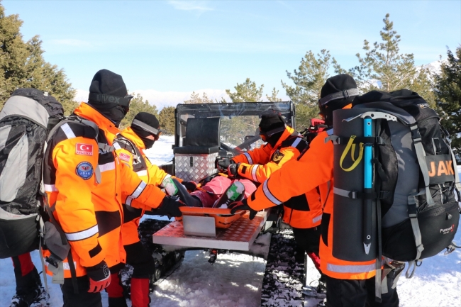 Kayak tutkunlarının güvenliği Mehmetçik'e emanet