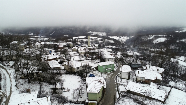 Kırklareli'nin beyaza bürünen orman köyleri