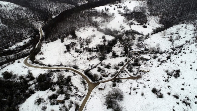 Kırklareli'nin beyaza bürünen orman köyleri