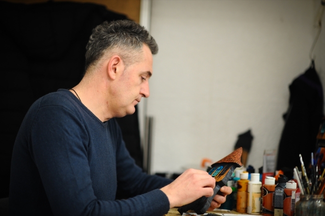 Geleneksel Bosna evlerini renkli maketlerde yaşatıyor