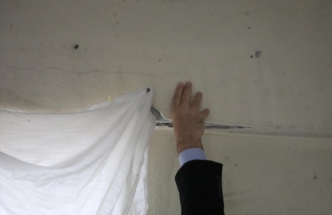 Rize'de tahliye edilen 8 katlı binada inceleme