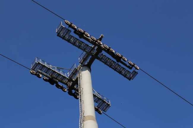 Teleferiğe takılarak 50 metreden düştüler: 1 ölü, 1 yaralı