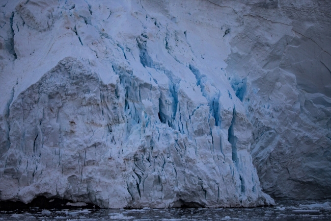 Araştırmacıların tercihi bilim ve barış kıtası "Antarktika"