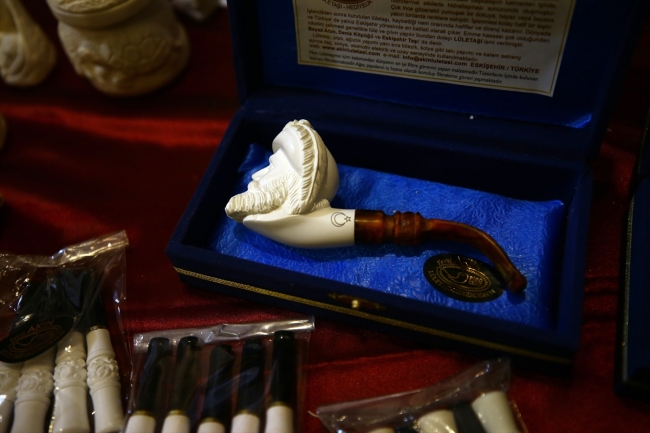 Lüle taşı işlemeciliğini dünyaya tanıtıyor