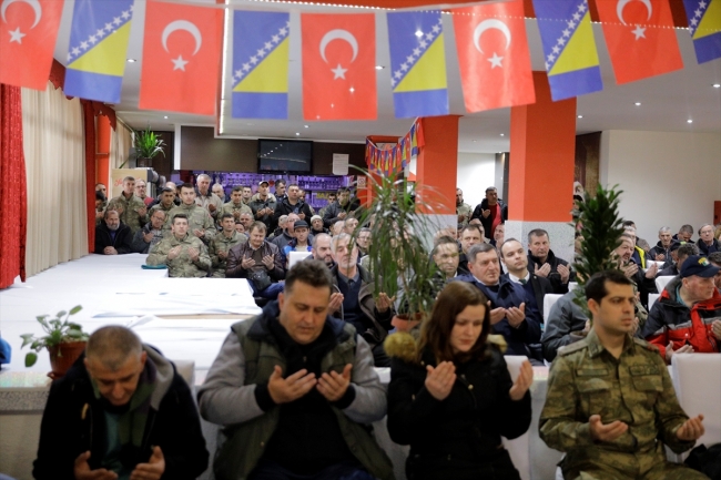 Türk askerinden Bosnalı gazilere tekerlekli sandalye