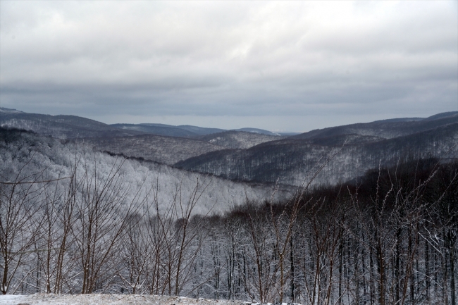 Beyaza bürünen Yıldız Dağları güzel görüntüler oluşturdu
