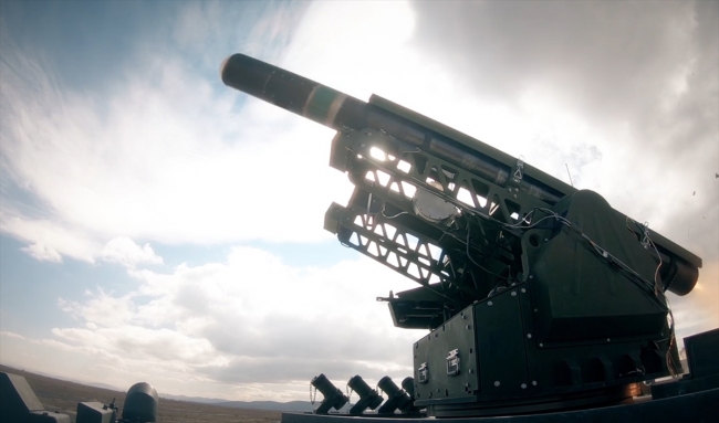 Türkiye'nin tank avcısı milli füzeyle vurdu