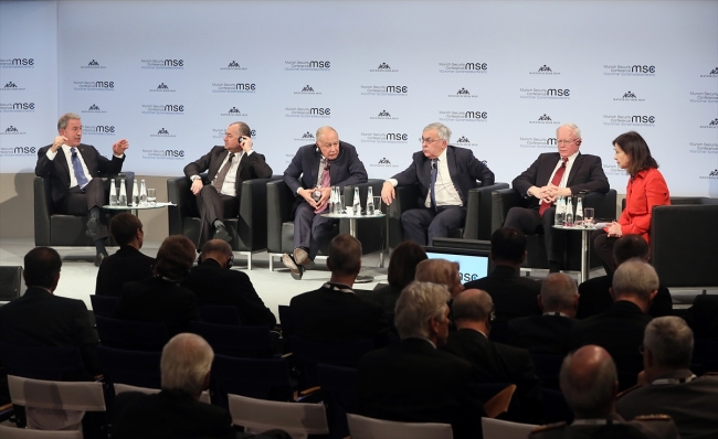 Bakan Akar: Amacımız bölgeyi YPG'li teröristlerden temizlemek