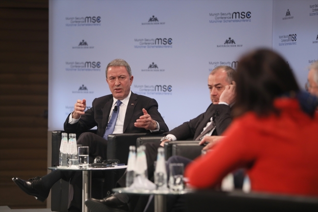 Bakan Akar: Amacımız bölgeyi YPG'li teröristlerden temizlemek