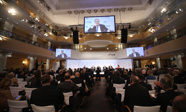 Bakan Akar: Amacımız bölgeyi YPG'li teröristlerden temizlemek