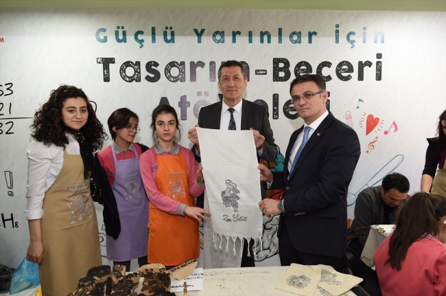 Bakan Selçuk ilk tasarım ve beceri atölyelerini açtı