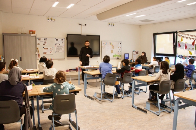 Hollanda'da İslam okulları 5 yıldır en başarılı eğitim kurumları