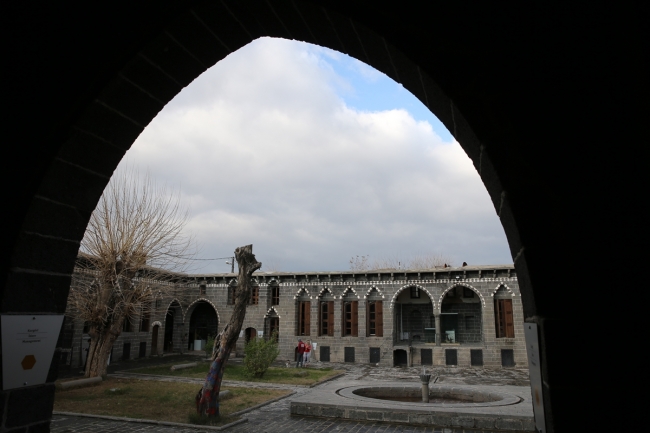 Diyarbakır'ın 400 yıllık konakları yaşamla buluştu
