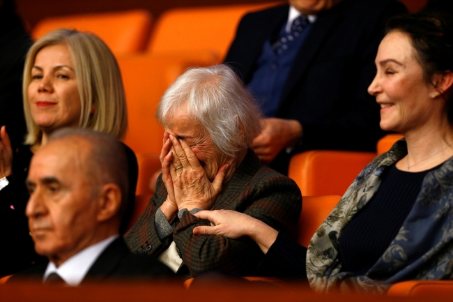 Deniz Baykal TBMM Genel Kurulunda yemin etti