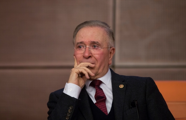 Deniz Baykal TBMM Genel Kurulunda yemin etti