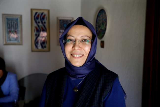 Ebru sanatını dünyaya tanıtıyorlar