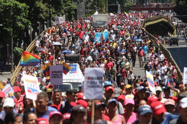 Venezuela'dan Kolombiya ile ilişkileri kesme kararı