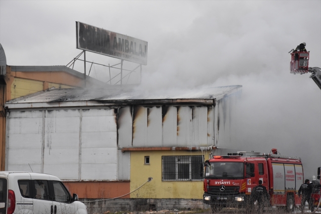 Gaziantep'te ambalaj fabrikasında yangın