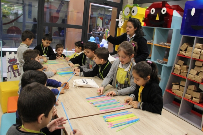 Miniklerin ufkunu açan "Uygulamalı Çocuk Kütüphanesi"