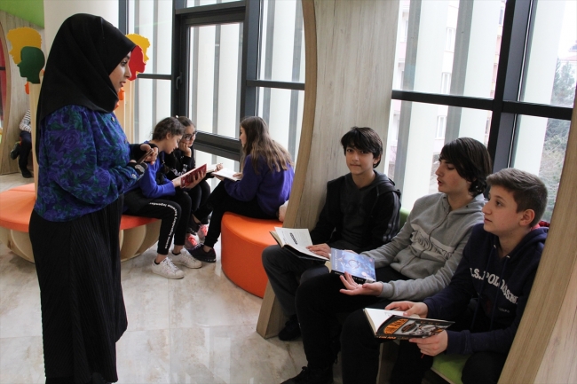 Miniklerin ufkunu açan "Uygulamalı Çocuk Kütüphanesi"