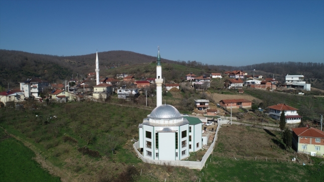 Ölen eşinin yarım bıraktığı sanatı tamamladı