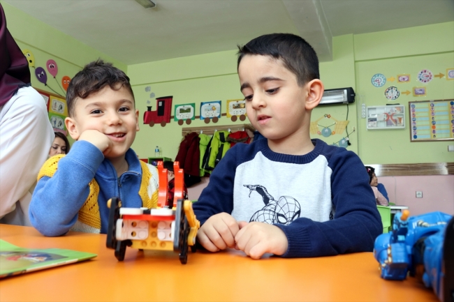 Anaokulu öğrencilerine kodlama eğitimi verilmeye başlandı