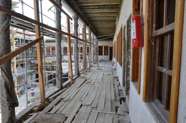 154 yıllık Osmanlı hanında restorasyon çalışmaları sürüyor