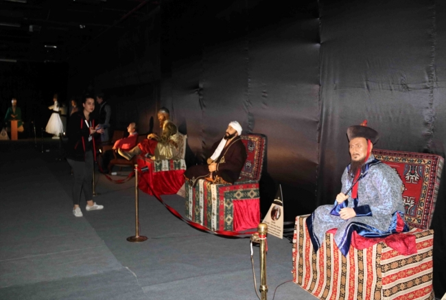 Dünyaca ünlü bal mumu heykeller Diyarbakır'da ziyarete açıldı