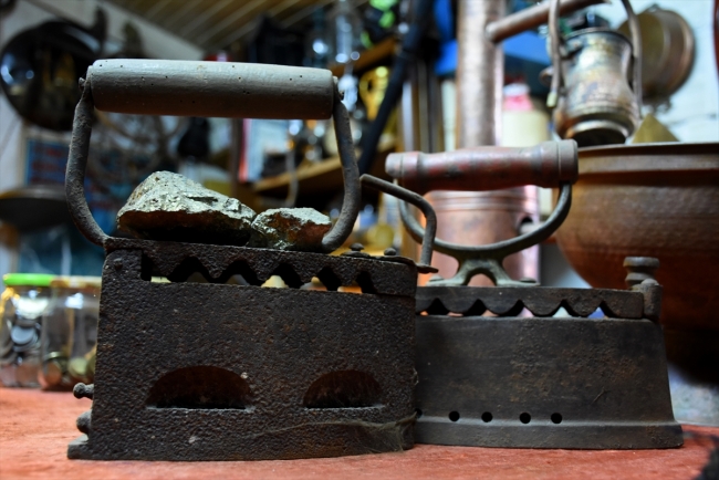 Ordu'daki ahır tarih kokan eşyalarla dolu