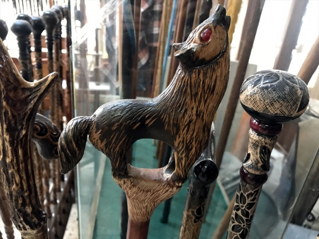 Hayvan figürlerinden bastonlar