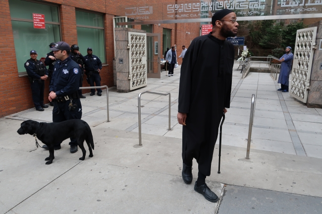 New York polisi, camilerde güvenlik önlemleri aldı