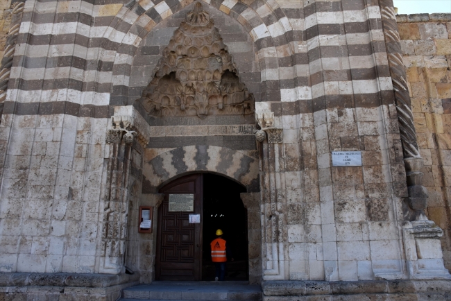 800 yıllık gök bilim medresesi restore edilecek