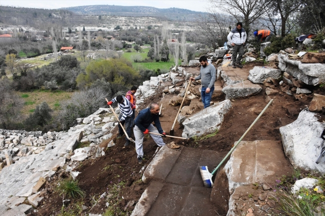 Muğla "Gladyatörler kenti"nin mezarları ziyarete açılıyor