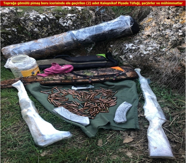 Diyarbakır'da toprağa gömülü PKK'ya ait silah ve mühimmat bulundu