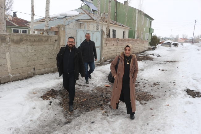 "Mahalleye kadın eli değsin" diyerek 16 erkeğe karşı aday oldu