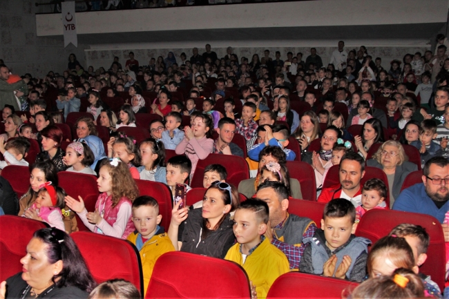 "Rafadan Tayfa" Kosovalı çocuklarla buluştu