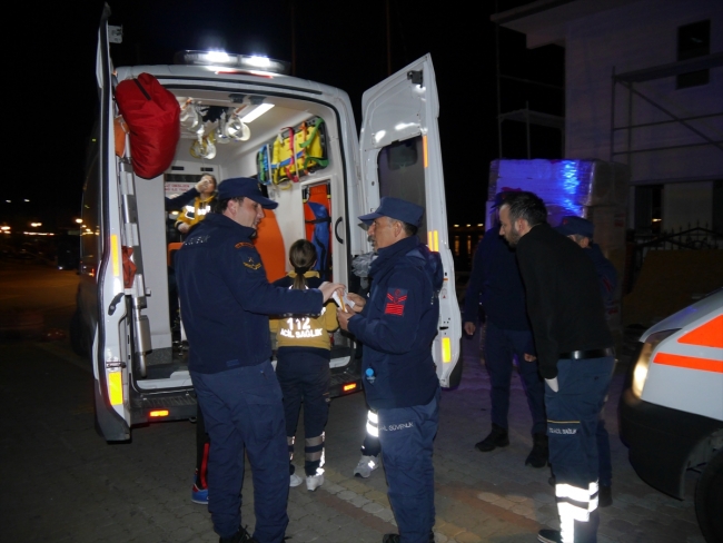 Çanakkale'de düzensiz göçmenleri taşıyan tekne battı: 4 ölü