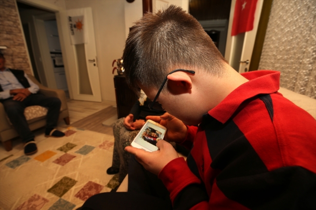 Down sendromlu Muhammet "Tayyip dedesi"ne kavuştu